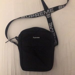Supreme Shoulder Bag (SS18) black